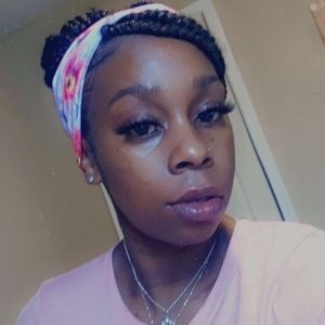 Meet your Posher, Shaneal